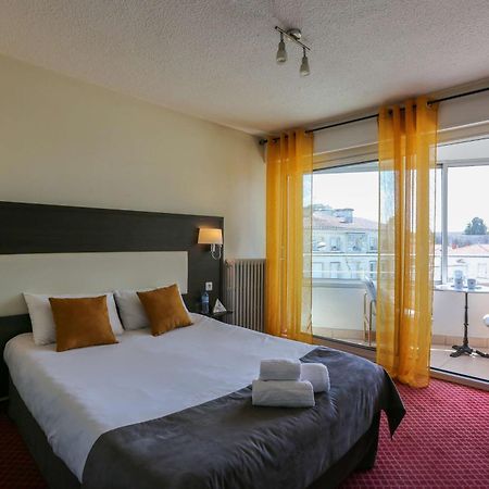 Brit Hotel Bleu Nuit Saintes Luaran gambar