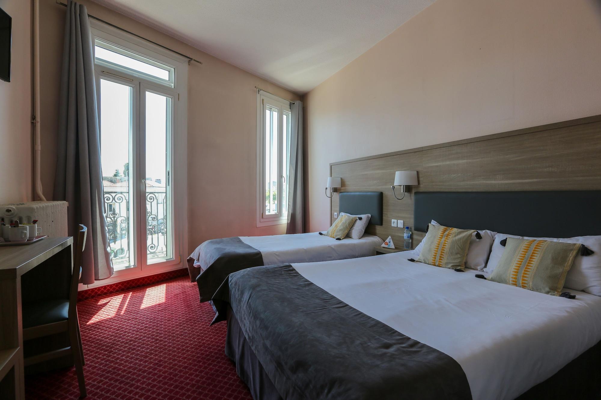 Brit Hotel Bleu Nuit Saintes Luaran gambar