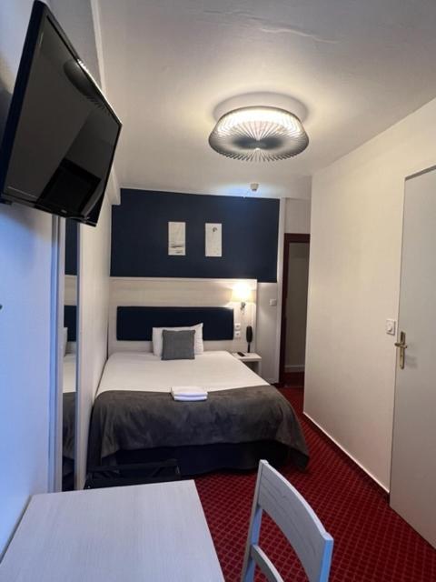Brit Hotel Bleu Nuit Saintes Luaran gambar