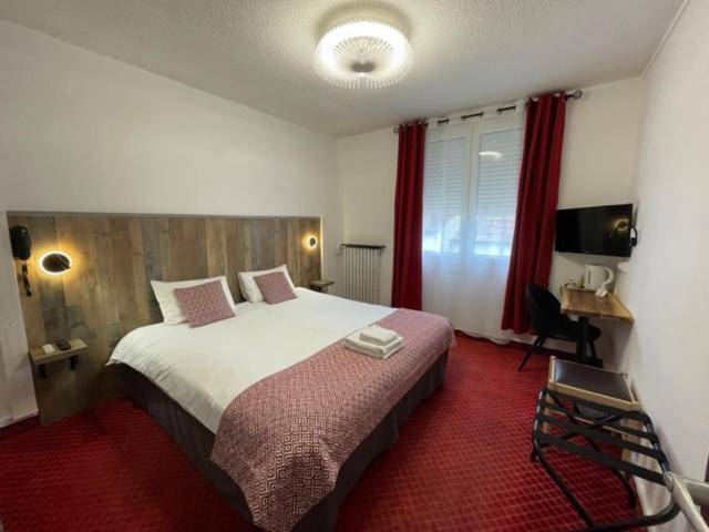Brit Hotel Bleu Nuit Saintes Luaran gambar